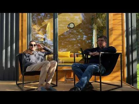 Превью видео «Модульный барнхаус для глэмпинга «Лофт Дача»» компании «ФПС Модуль»